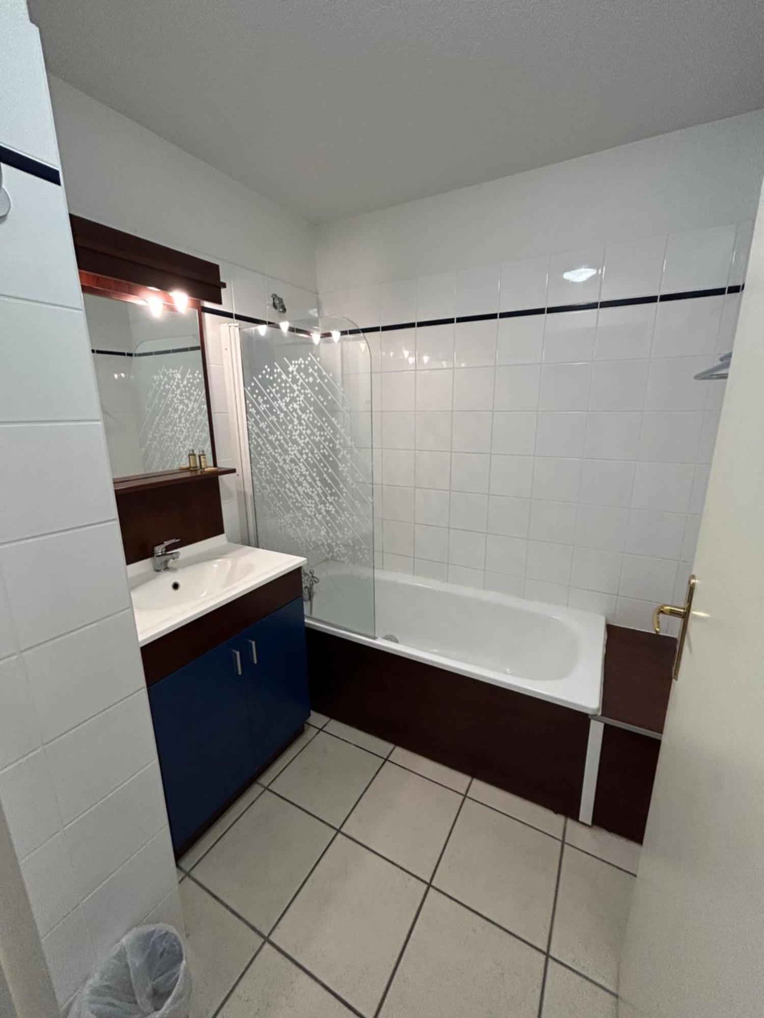 Appartement Duplex Avec Piscine à La Roche-Posay Extérieur photo