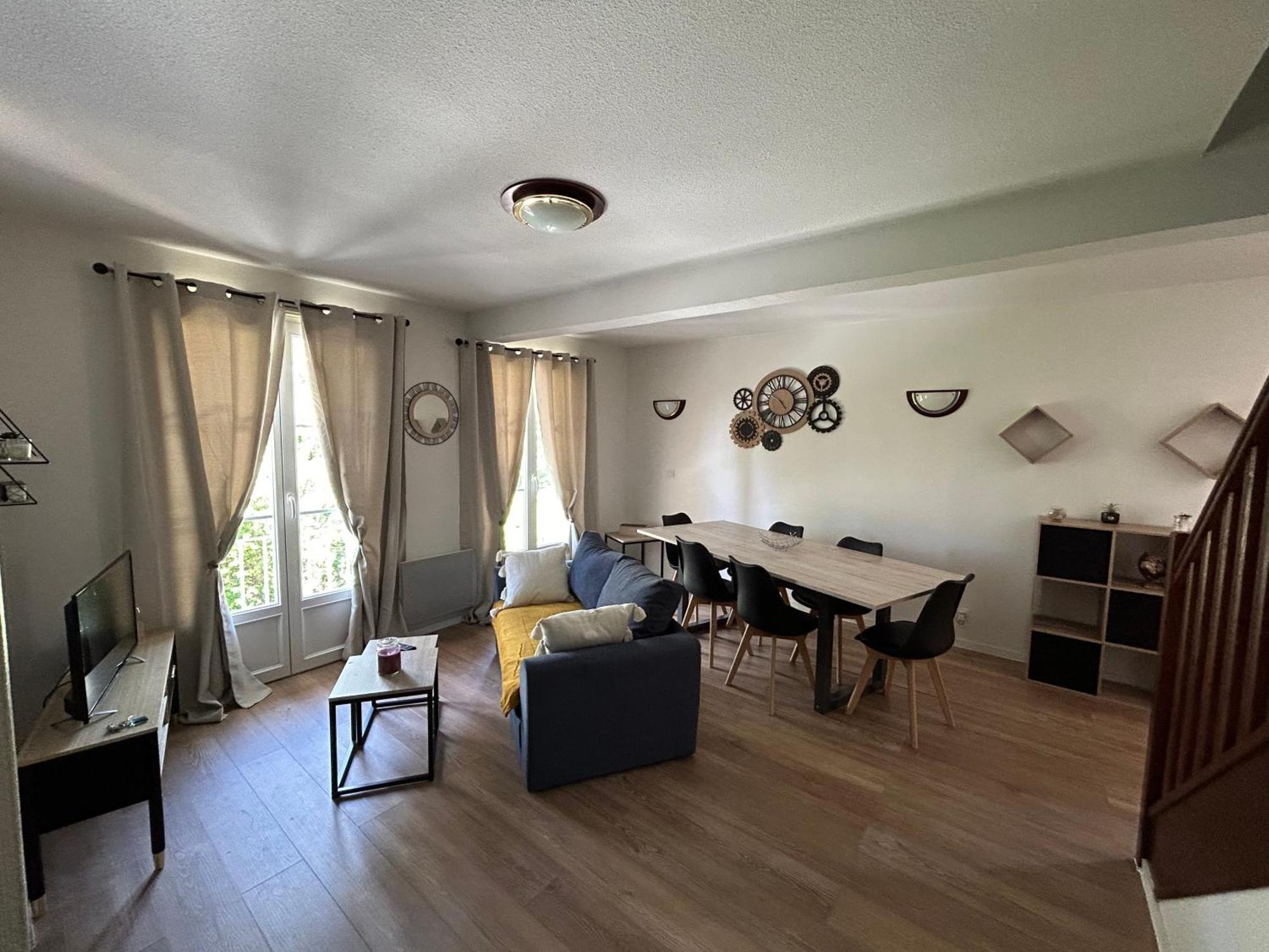Appartement Duplex Avec Piscine à La Roche-Posay Extérieur photo